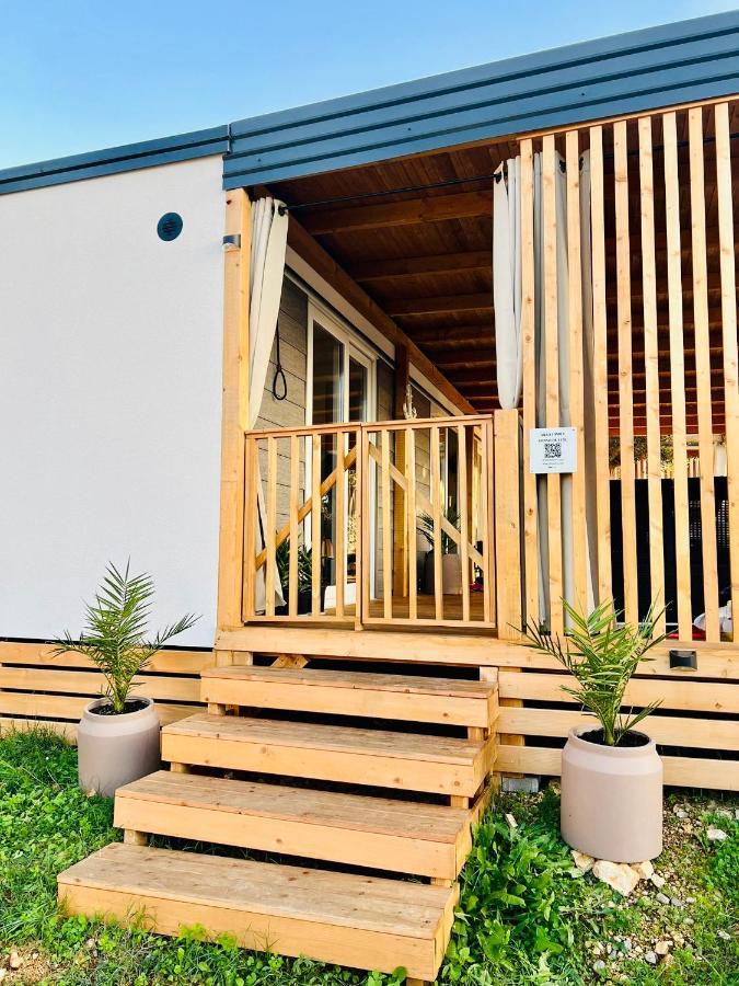 Villa Family Grand De Luxe Mobilhome Selce Exteriör bild