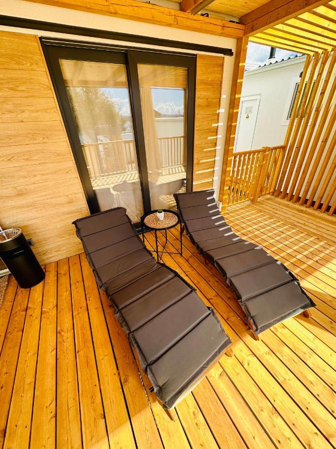 Villa Family Grand De Luxe Mobilhome Selce Exteriör bild