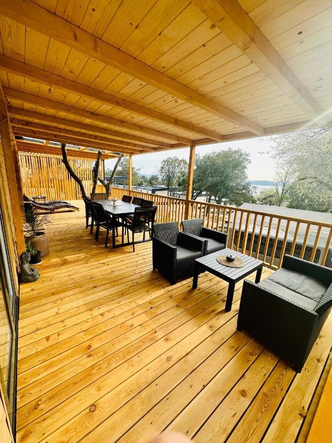 Villa Family Grand De Luxe Mobilhome Selce Exteriör bild